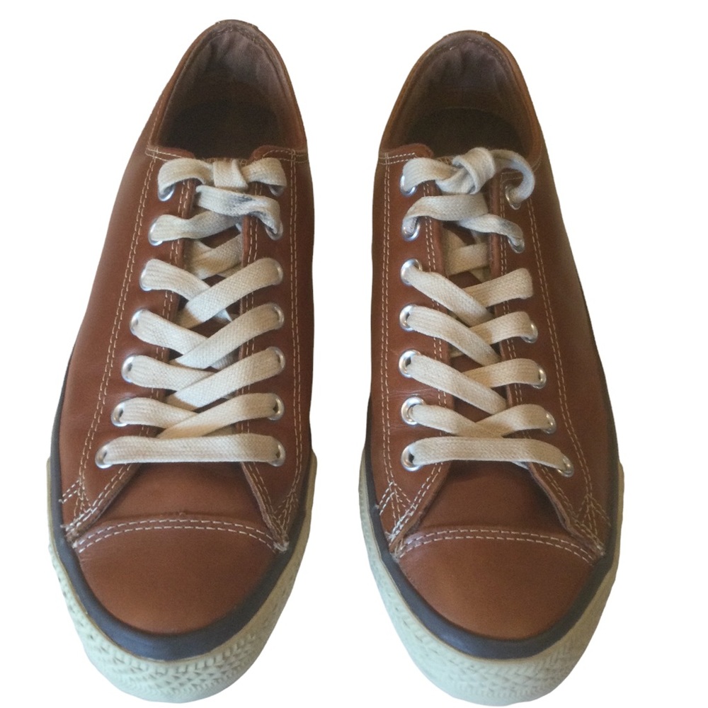 Converse ALL—STAR Low Top Brown Leather Sneakers.